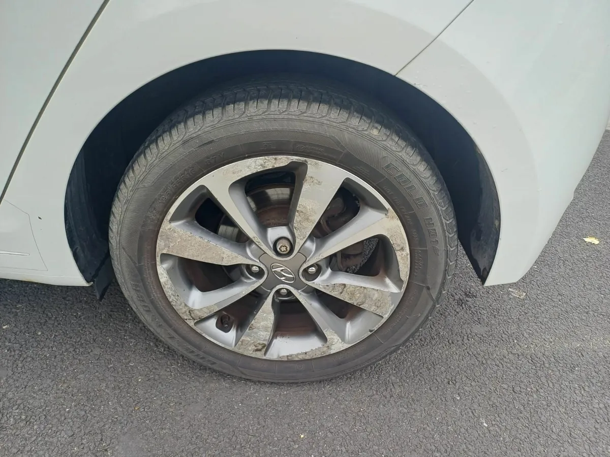Hyundai i20 2015 - Image 2