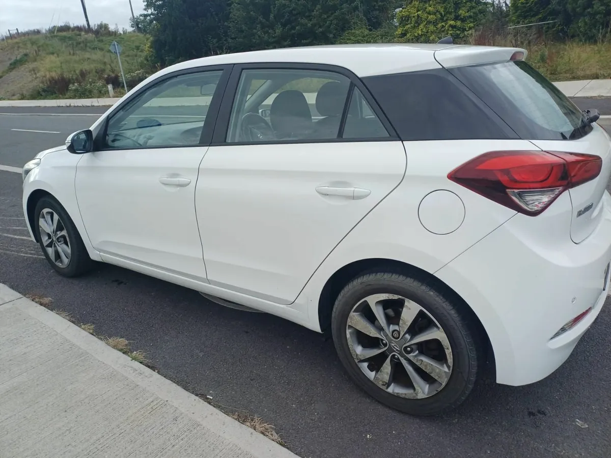 Hyundai i20 2015 - Image 3