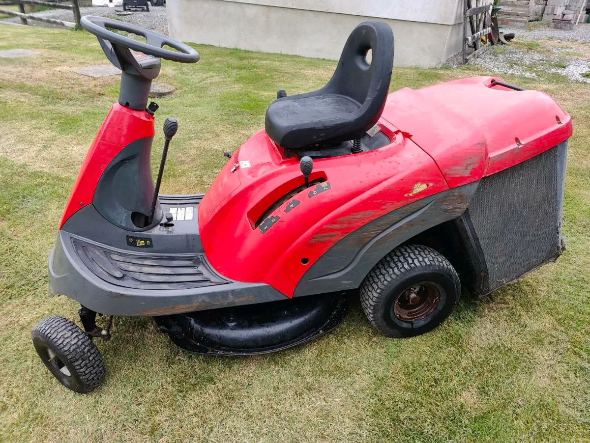 Ride on mower - Image 1
