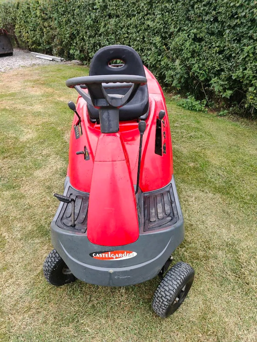 Ride on mower - Image 2
