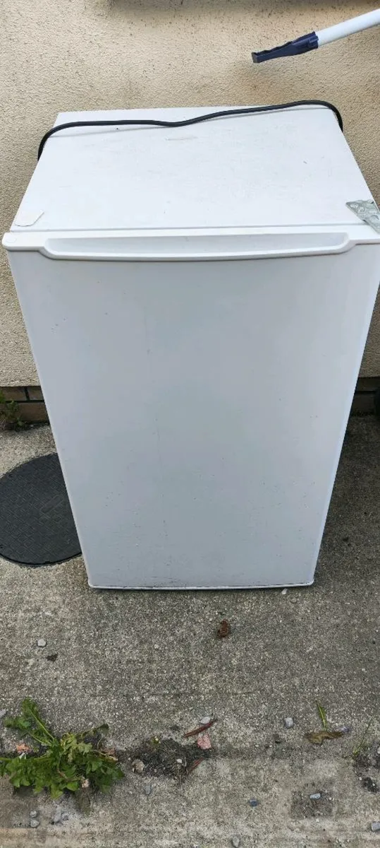 Small fridge 80*50*50 - Image 1