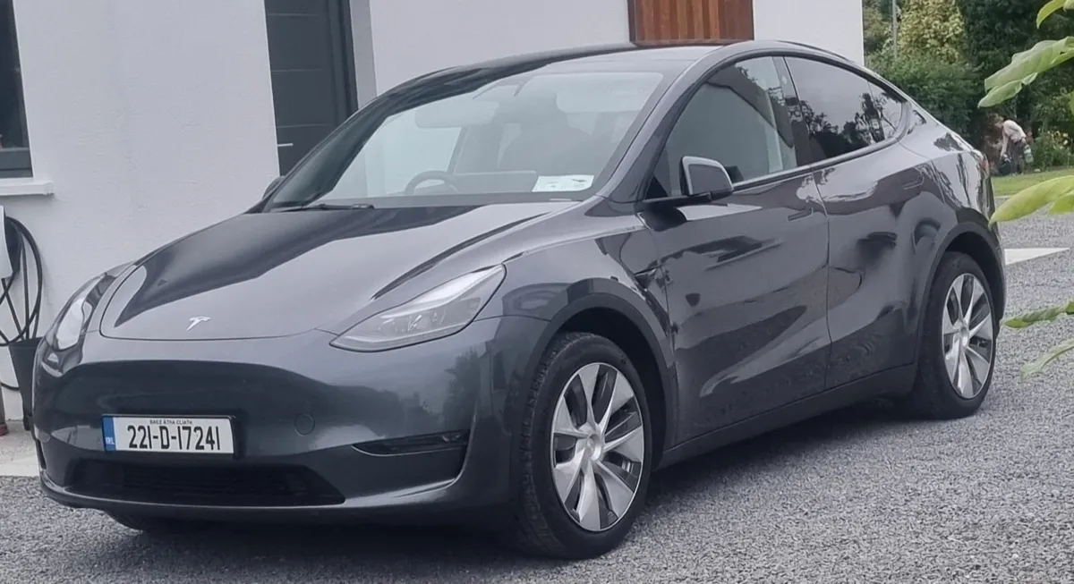 Tesla Model Y 2022 - Image 1