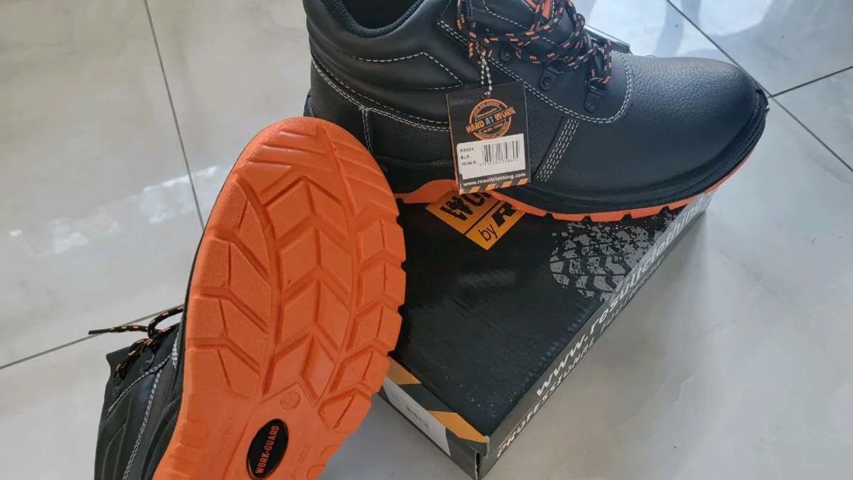 Safety Boots size 10 - Image 2