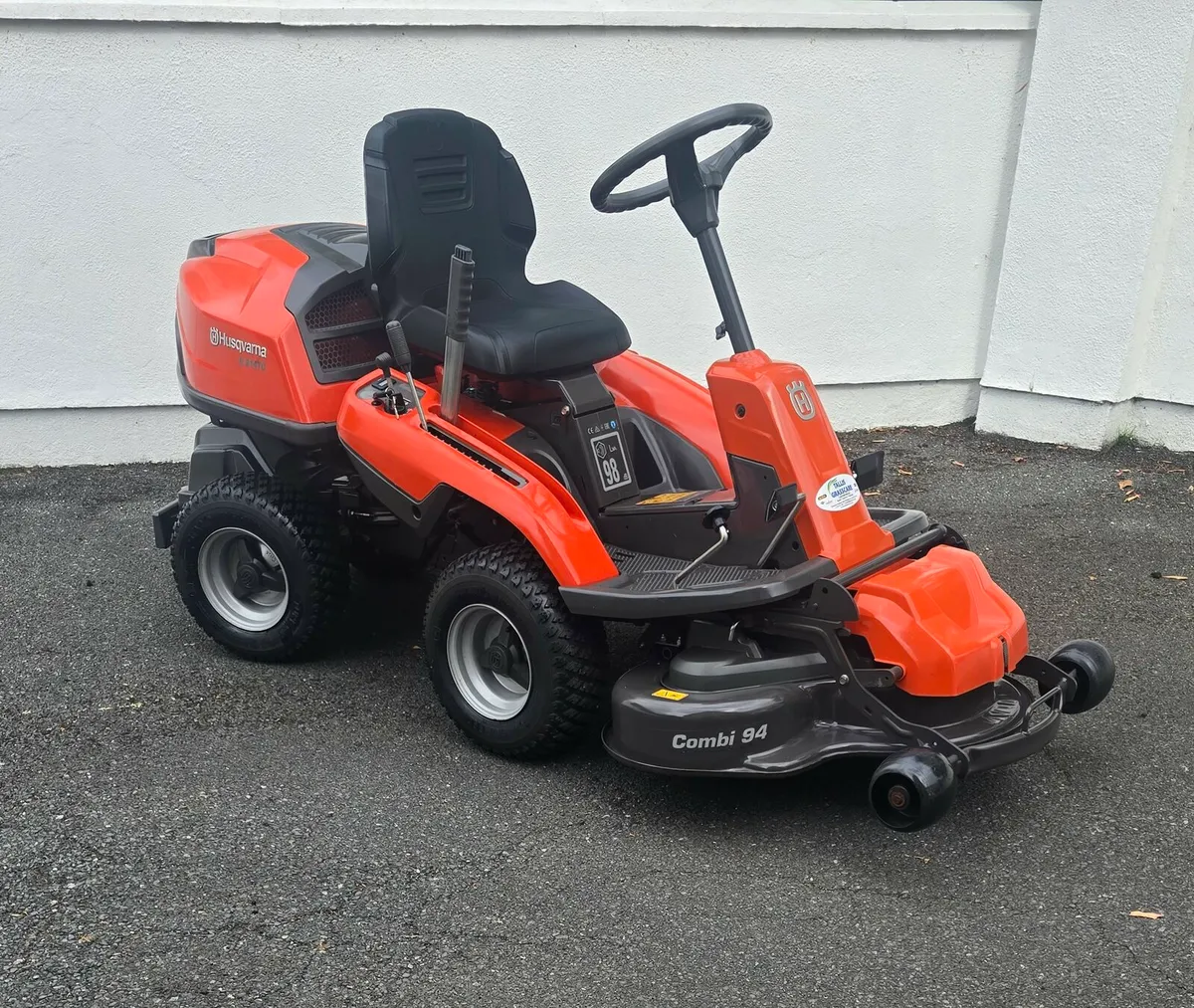 CHOICE Husqvarna R214TC - Image 1