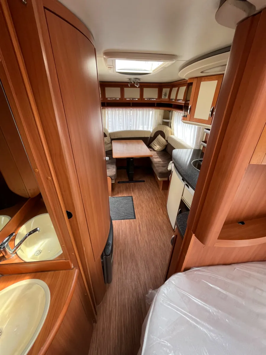 2010 Hobby Prestige 4 Berth Fixed Bed Caravan - Image 4
