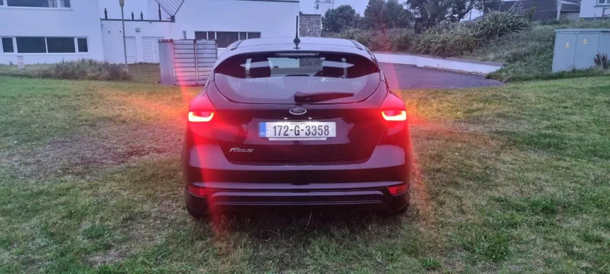 2017 Ford Focus ST Line - Image 2