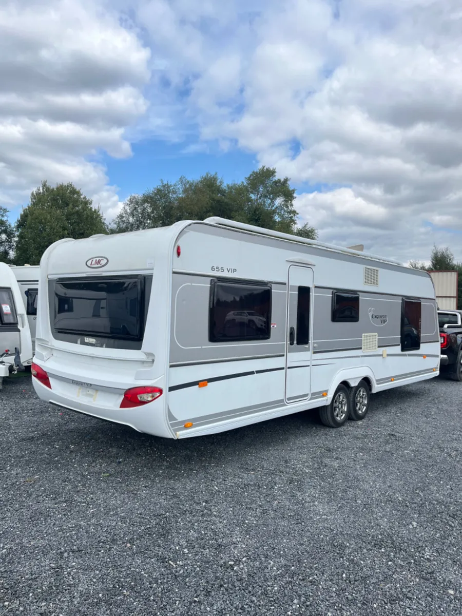 2016 Lmc 655 6 Berth Fixed Bed Caravan - Image 4