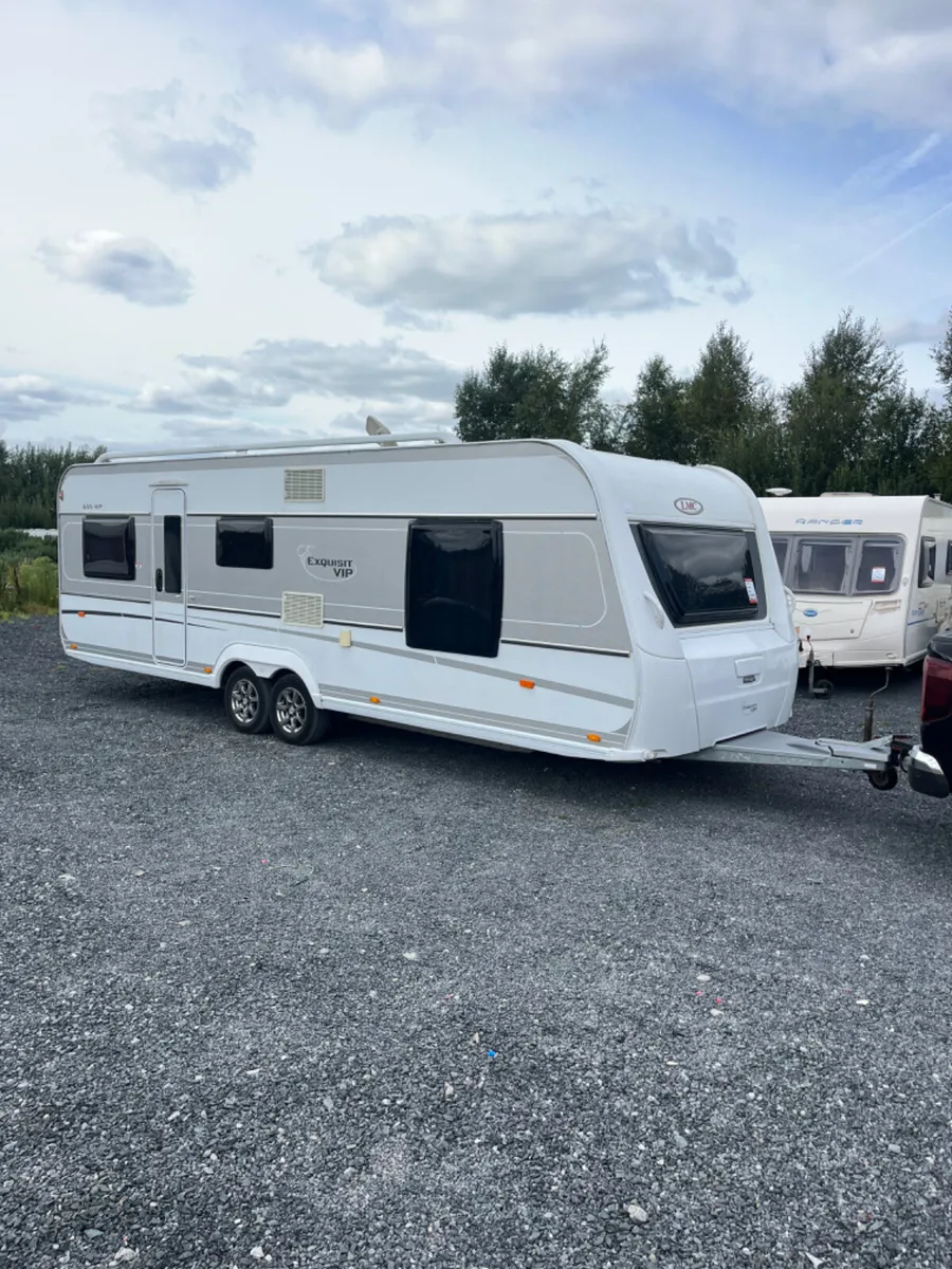 2016 Lmc 655 6 Berth Fixed Bed Caravan - Image 1