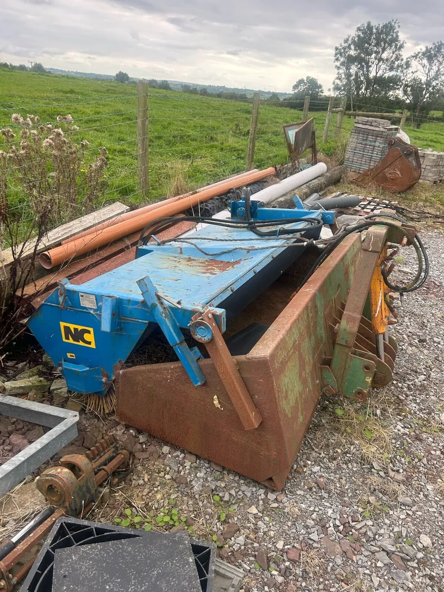 NC Road Brush - Image 1