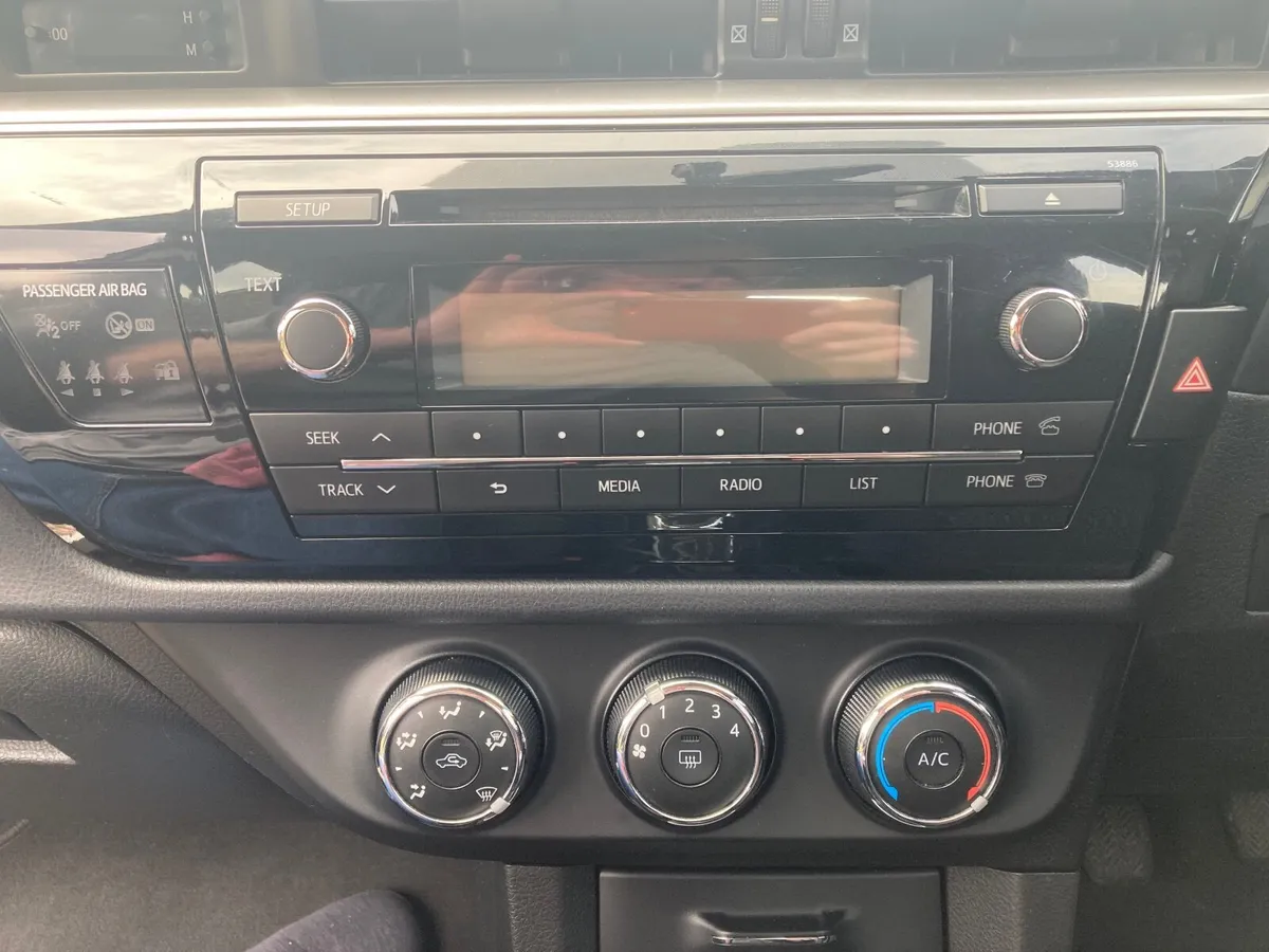 Toyota Corolla 2014 - Image 3