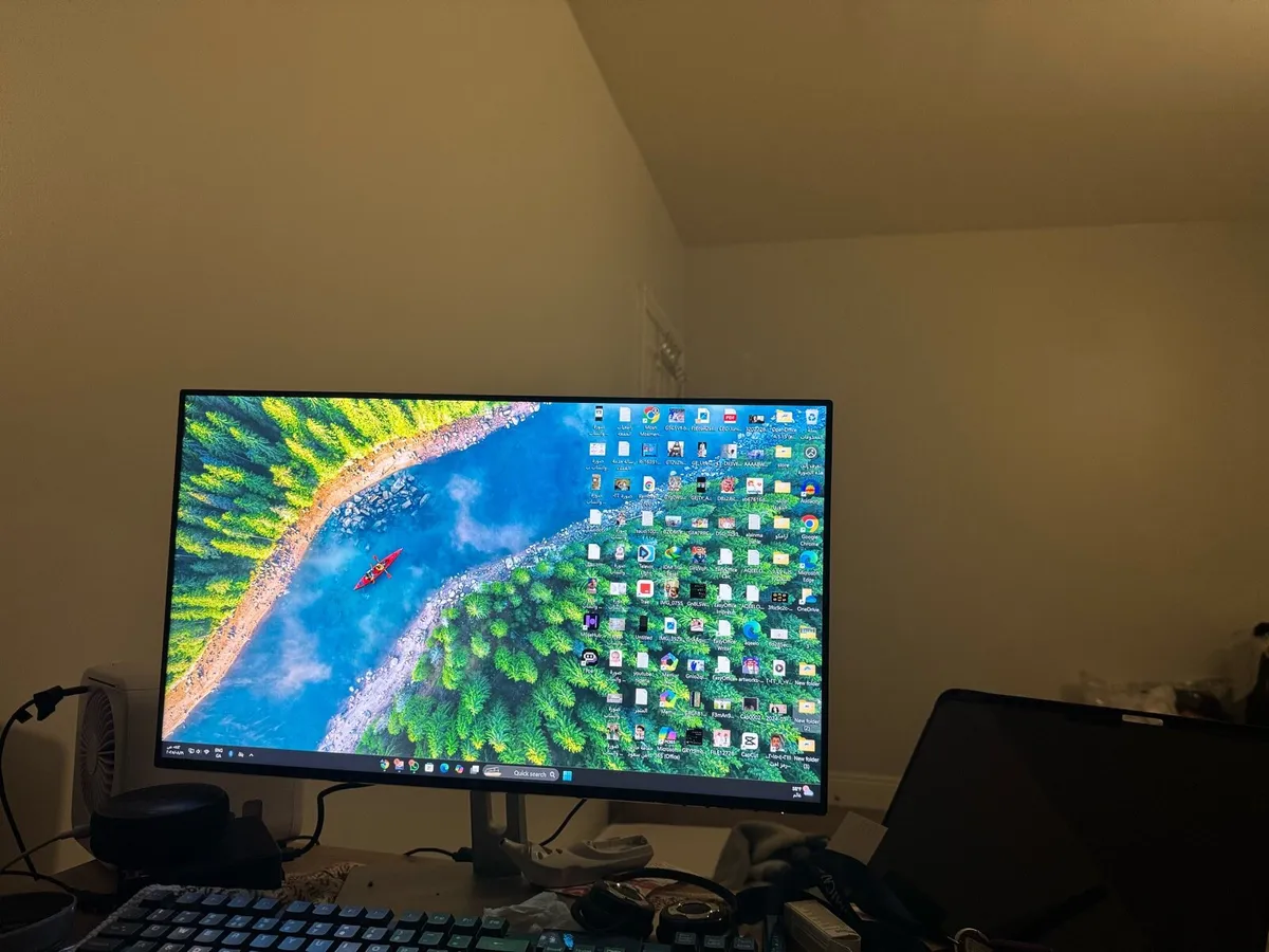 H + Microwave + Computer screen +etc - Image 2