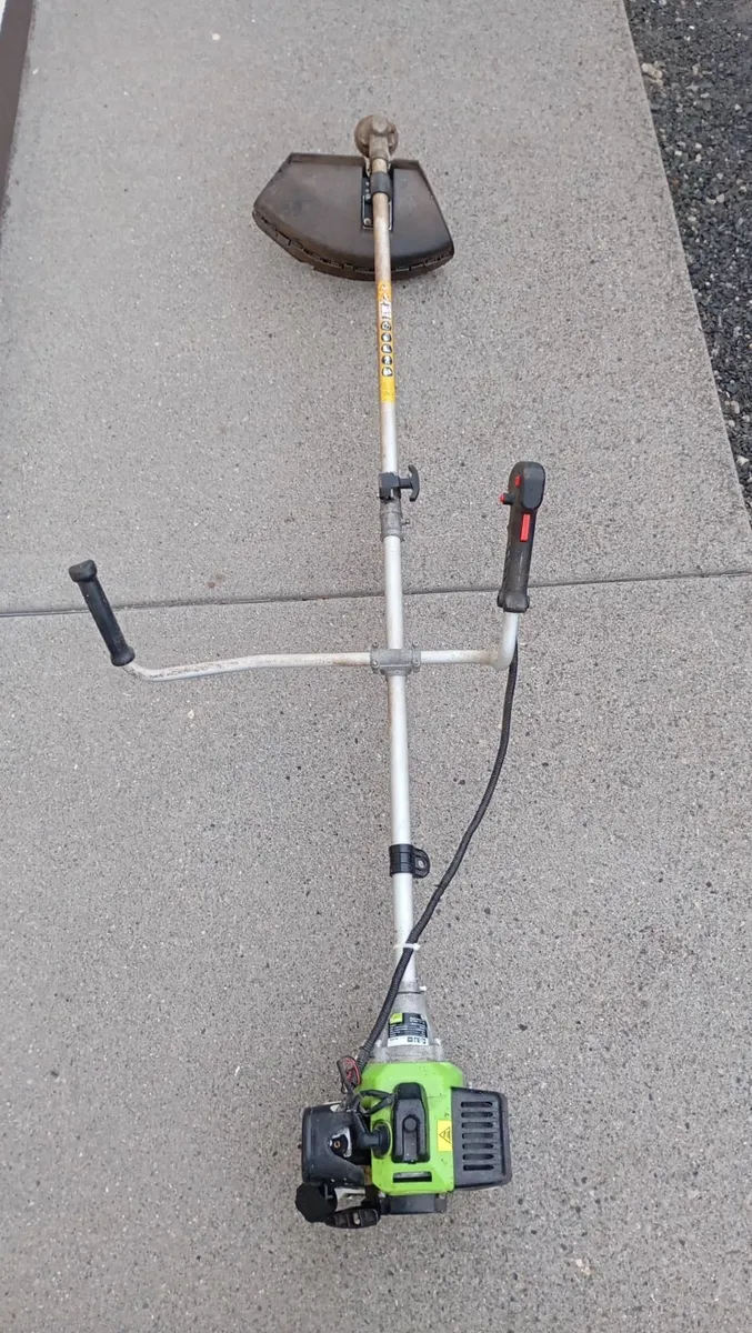 Grass Strimmer for Parts or Repair - Image 2