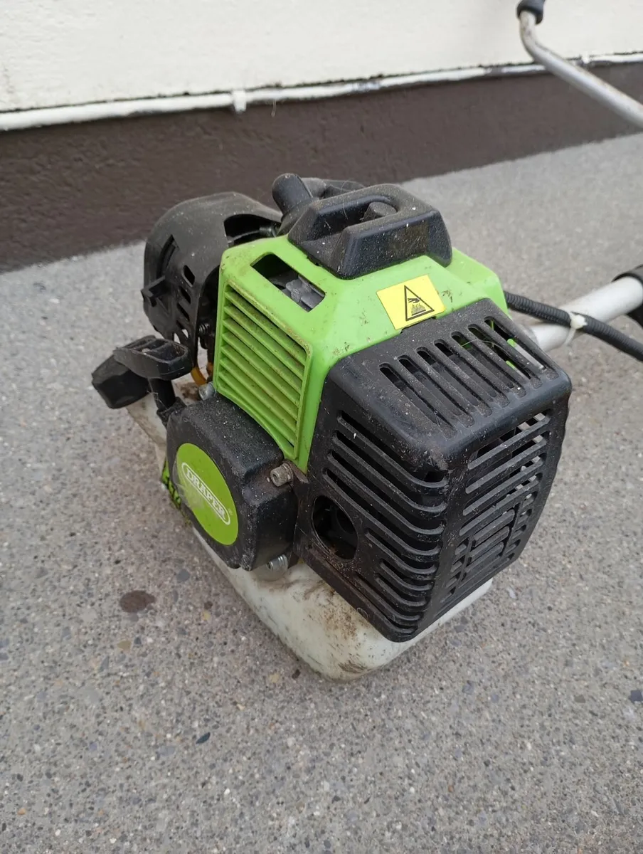 Grass Strimmer for Parts or Repair - Image 3