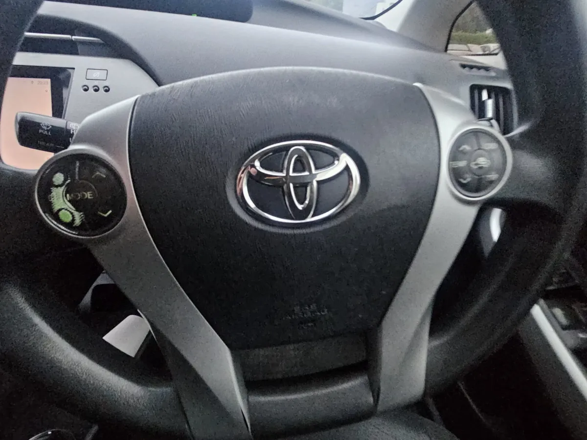 Toyota Prius 2014 hybrid automatic nct&tax €5900 - Image 3
