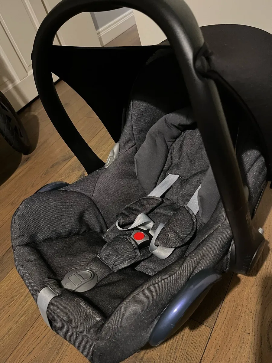 Quinny Buzz Extra buggy bundle - Image 2