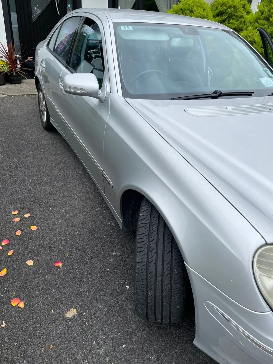 Car - Image 2