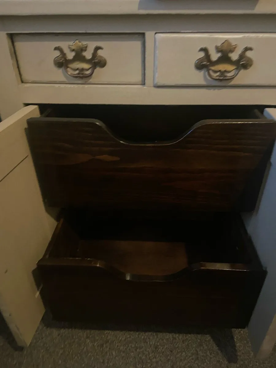 Large Vintage Dresser - Image 4