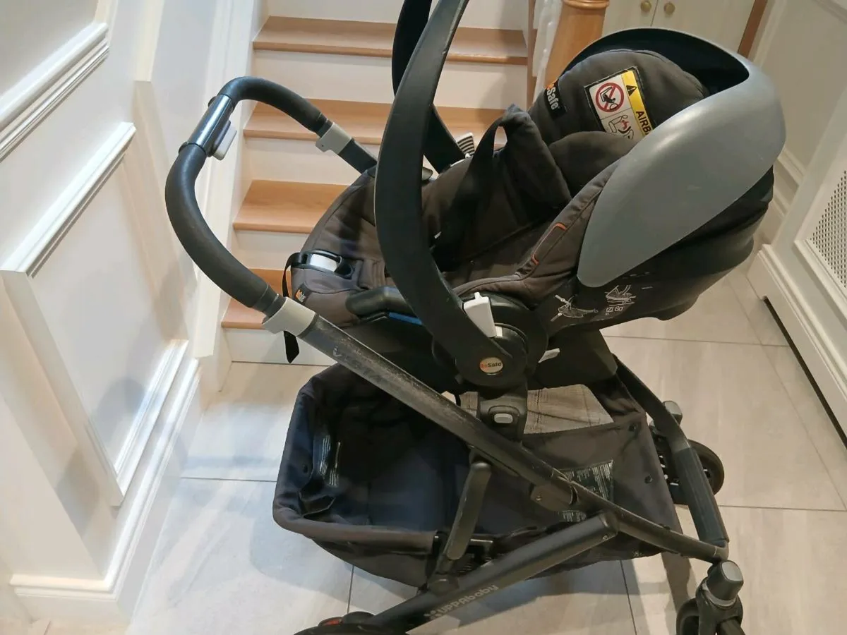 Uppa Baby Pram - Image 2
