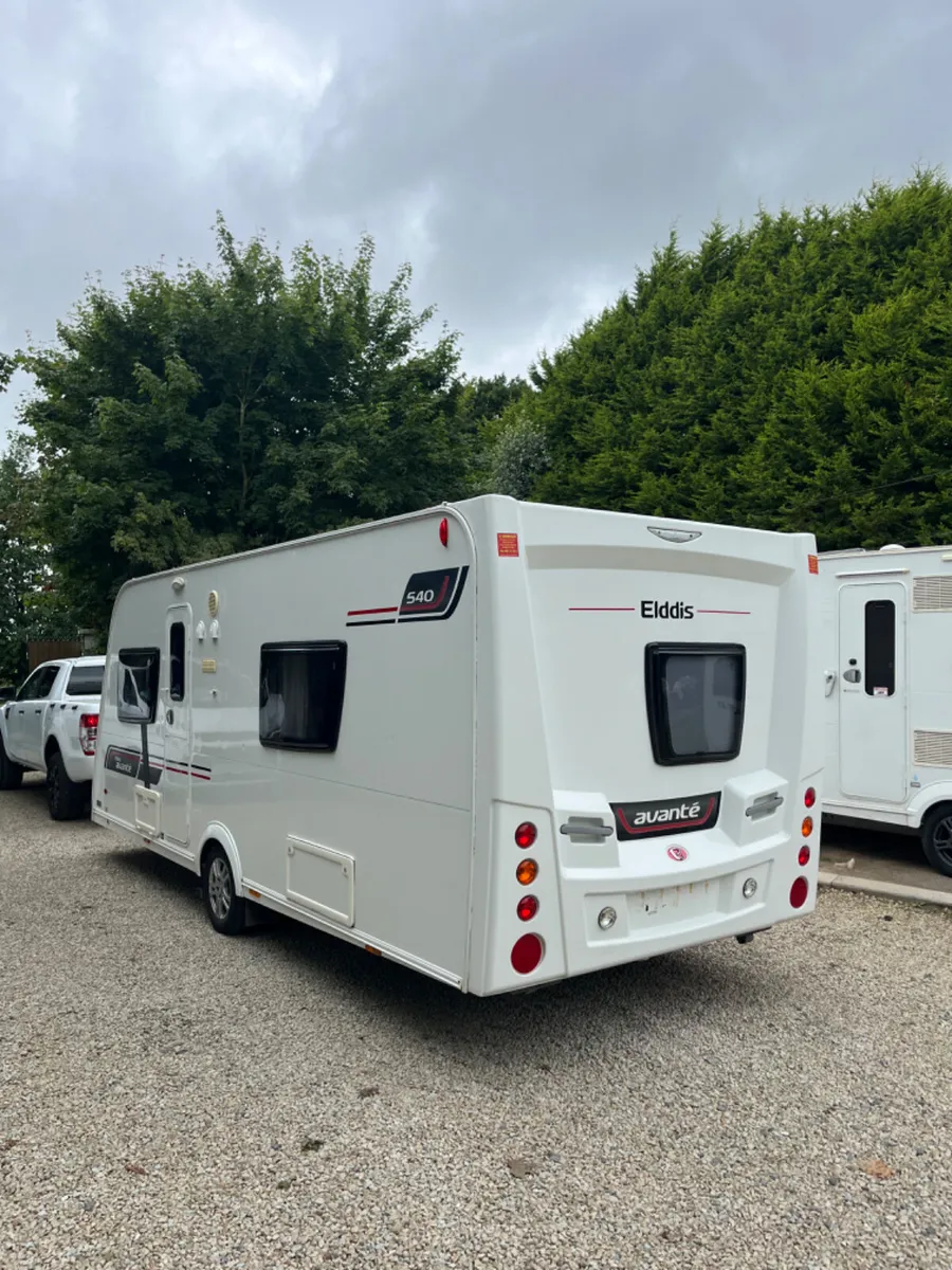 2014 Elddis Avante 4 Berth Fixed Bed Caravan - Image 3