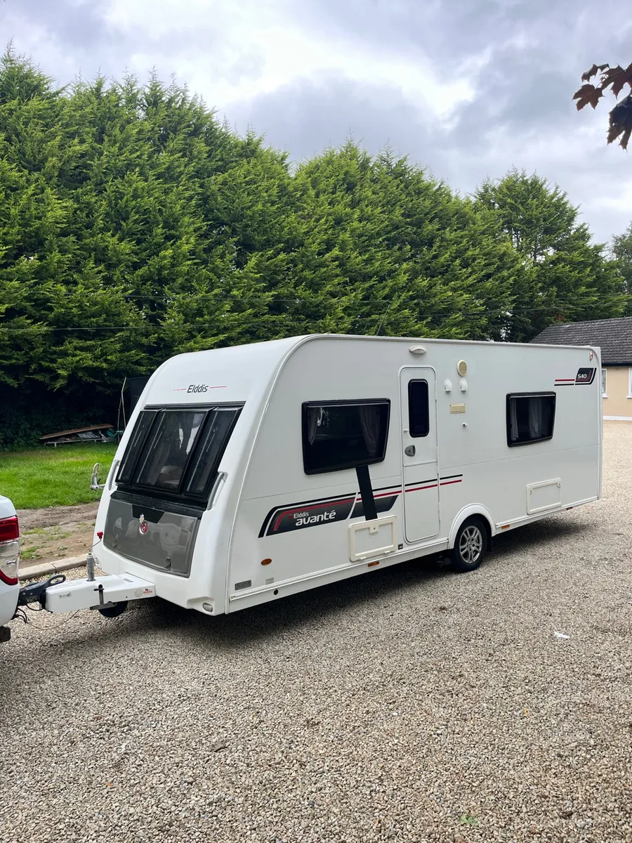 2014 Elddis Avante 4 Berth Fixed Bed Caravan - Image 1
