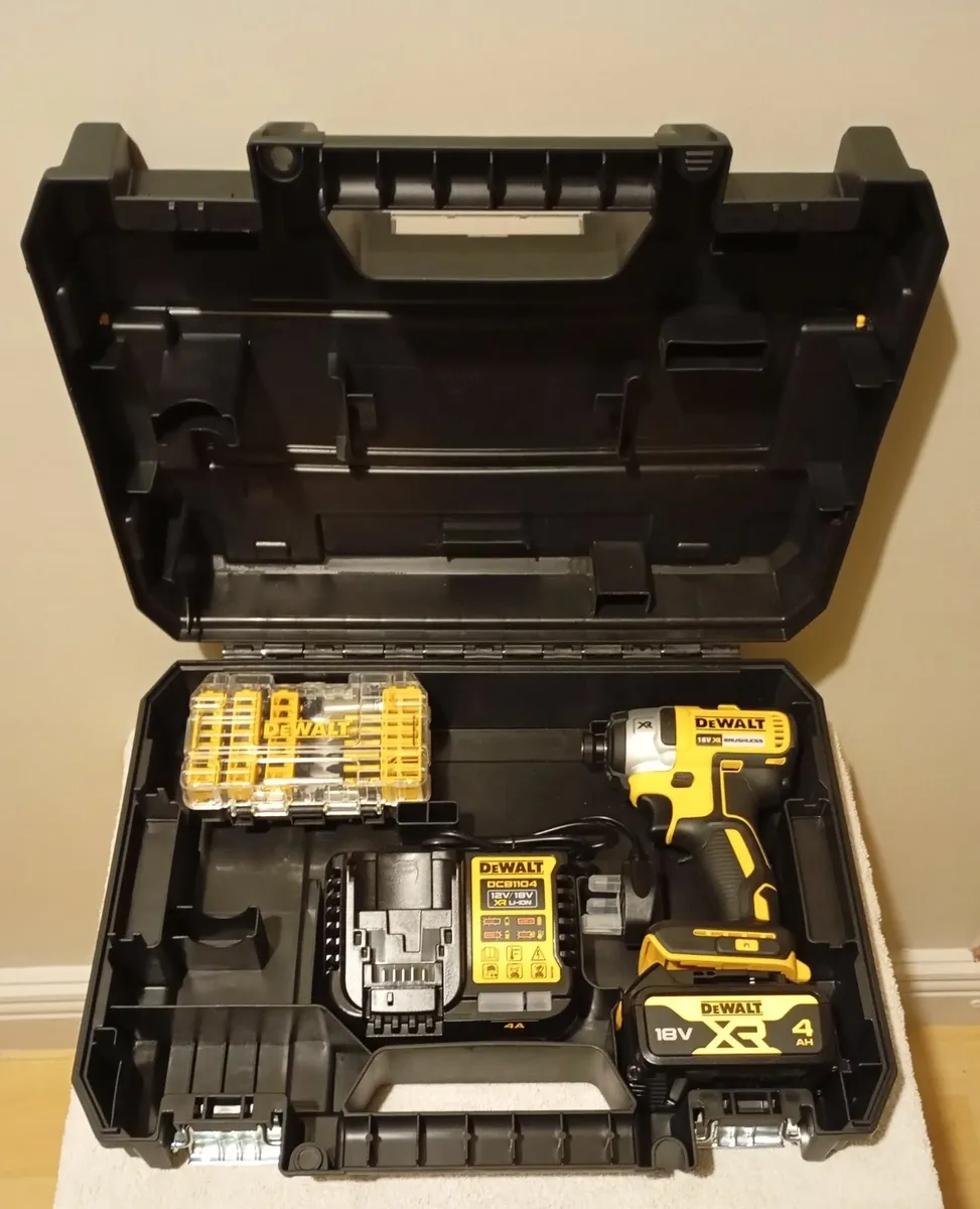 DeWalt DCF887 Impact Driver (New) - Image 1