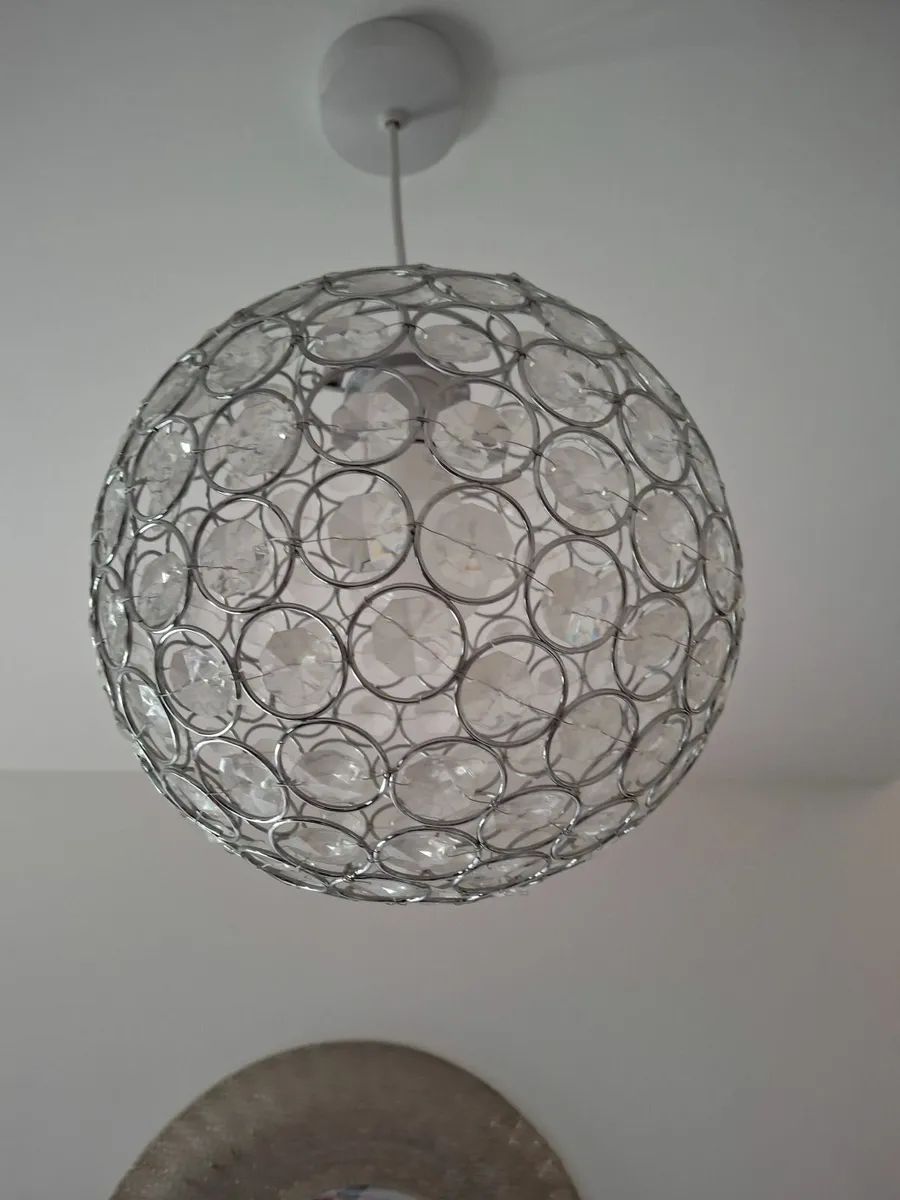 Light shades x 4 - Image 1