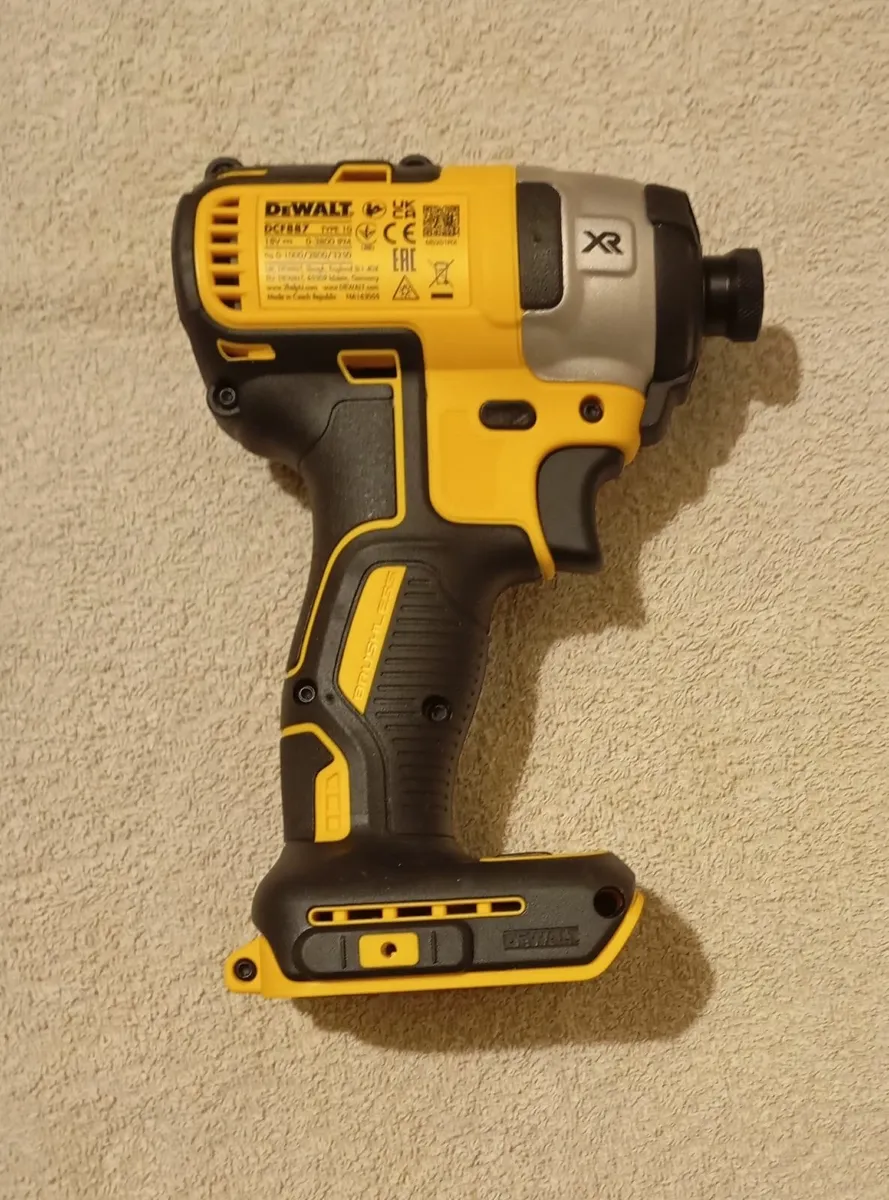 DeWalt DCF887 Impact Driver (New) - Image 3