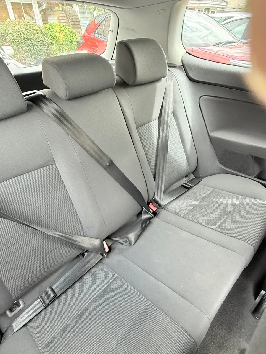 Volkswagen Golf 2005 - Image 3