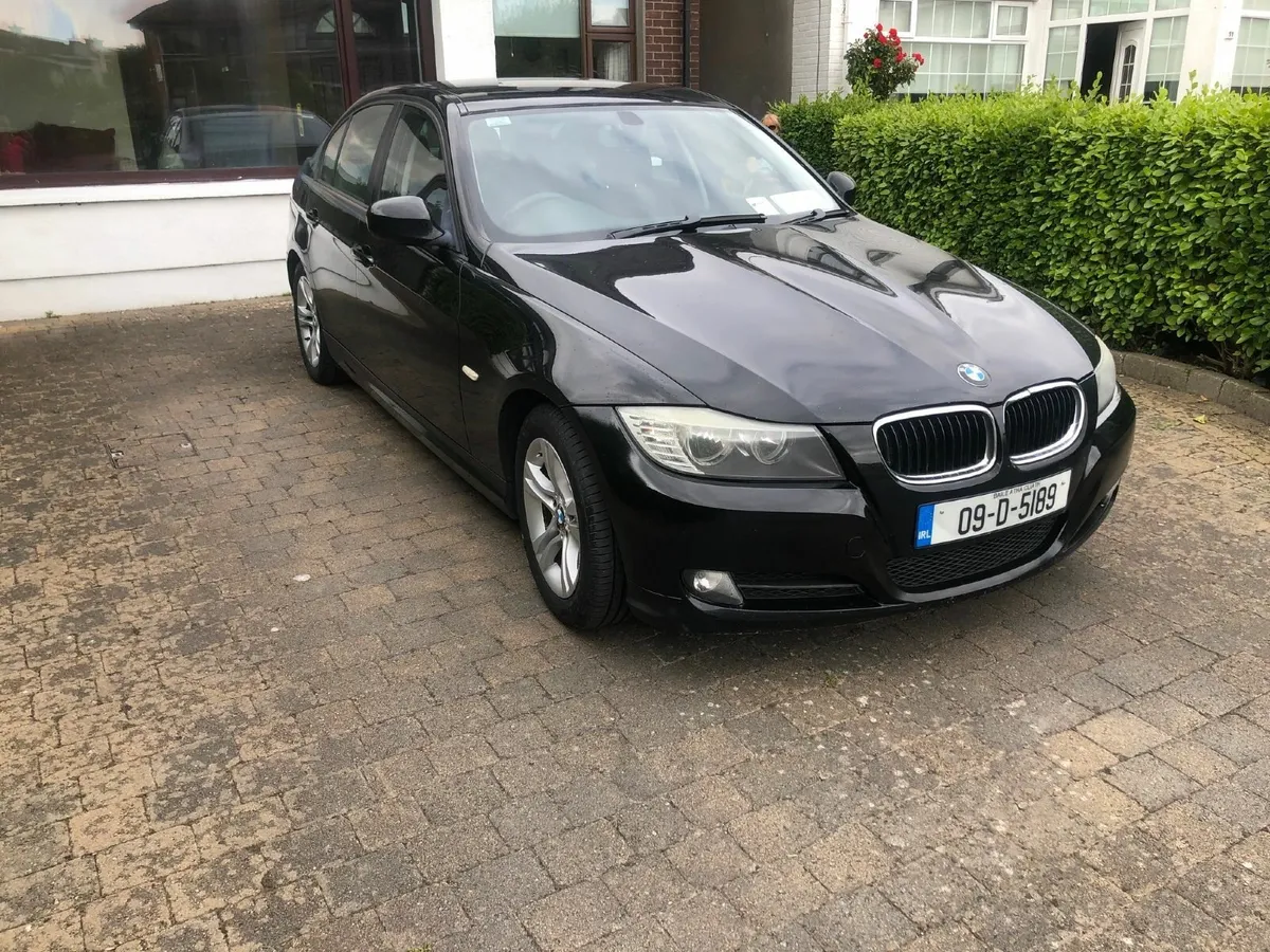 BMW 3-Series 2009 - Image 3