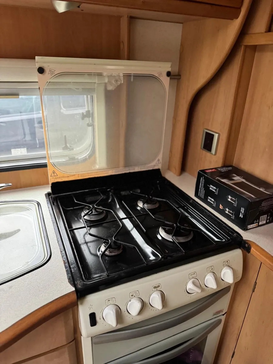 Swift Caravan - Image 3