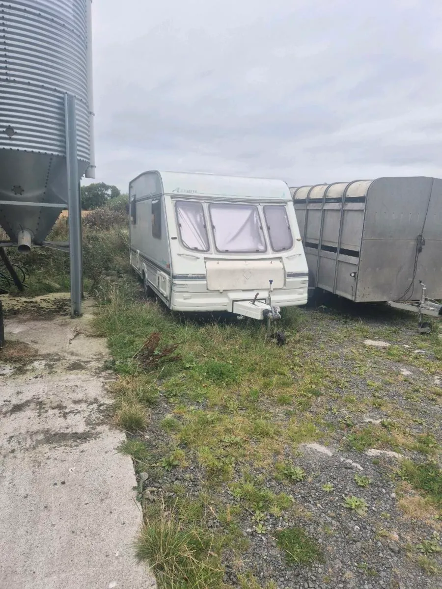 Caravan - Image 1