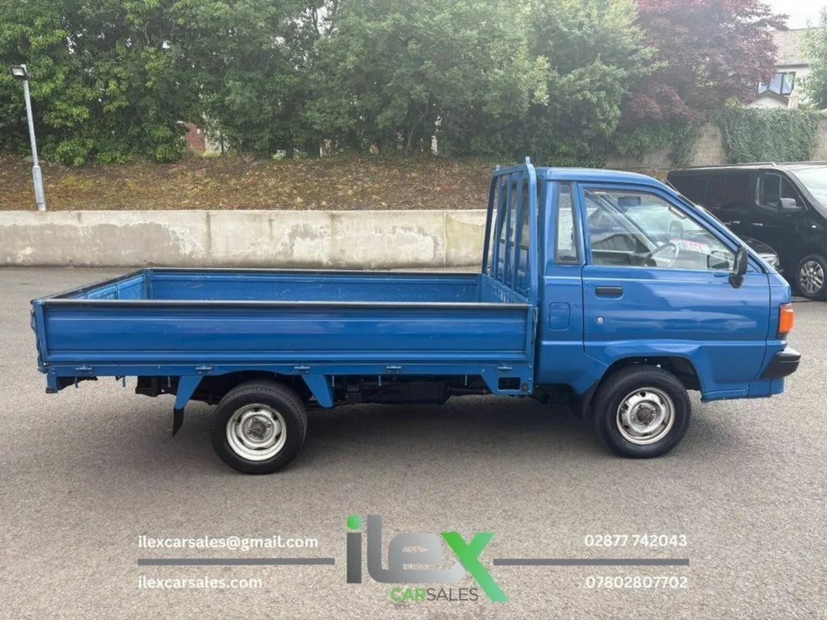Toyota LiteAce 1992 - Image 4