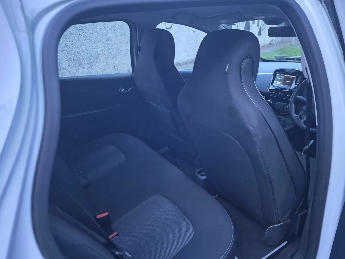 Renault Zoe 2018. 18800km only!!!! - Image 3