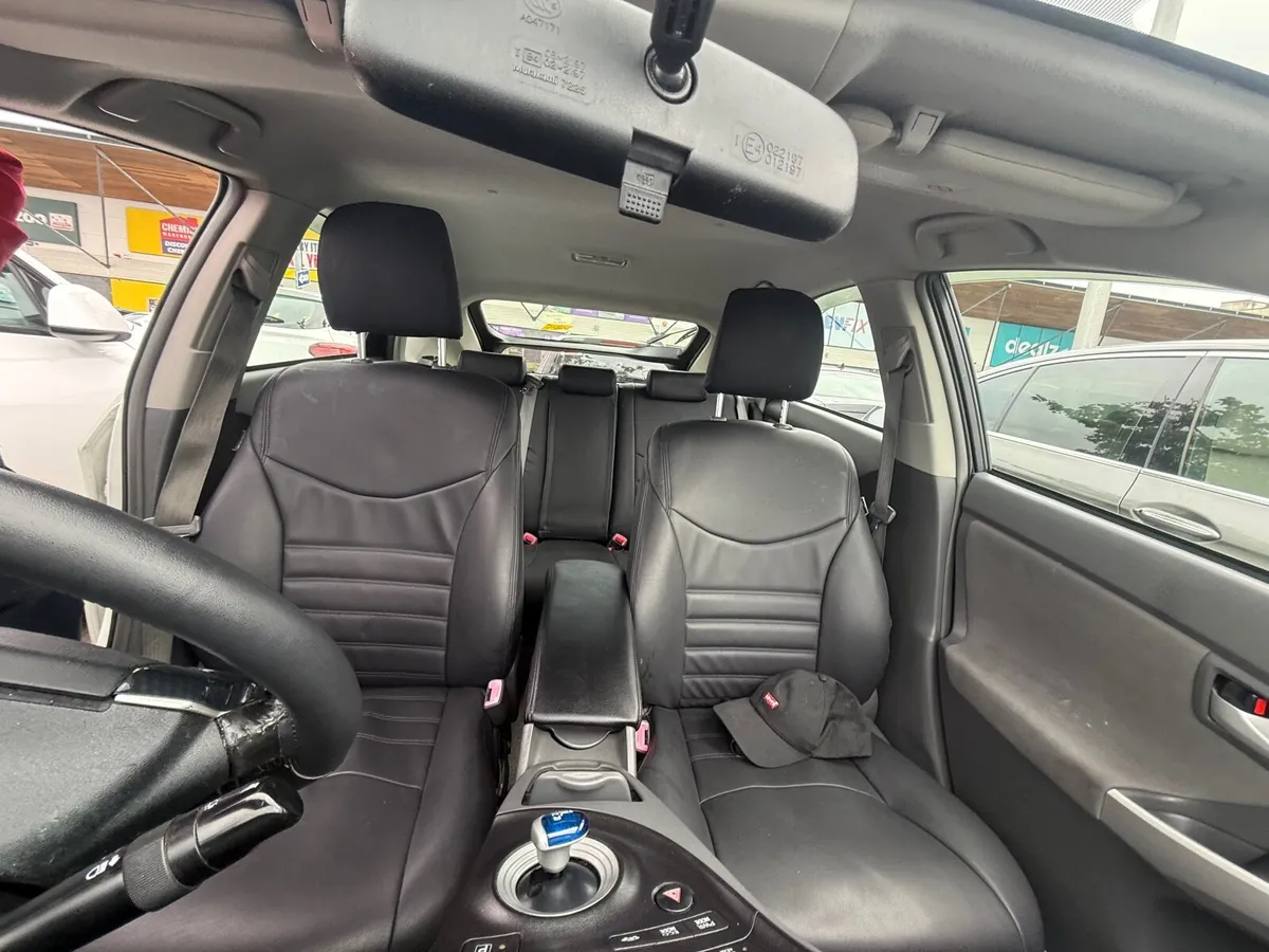 2010 Toyota Prius Hybrid – NCT 11/25, Rear Camera, - Image 2