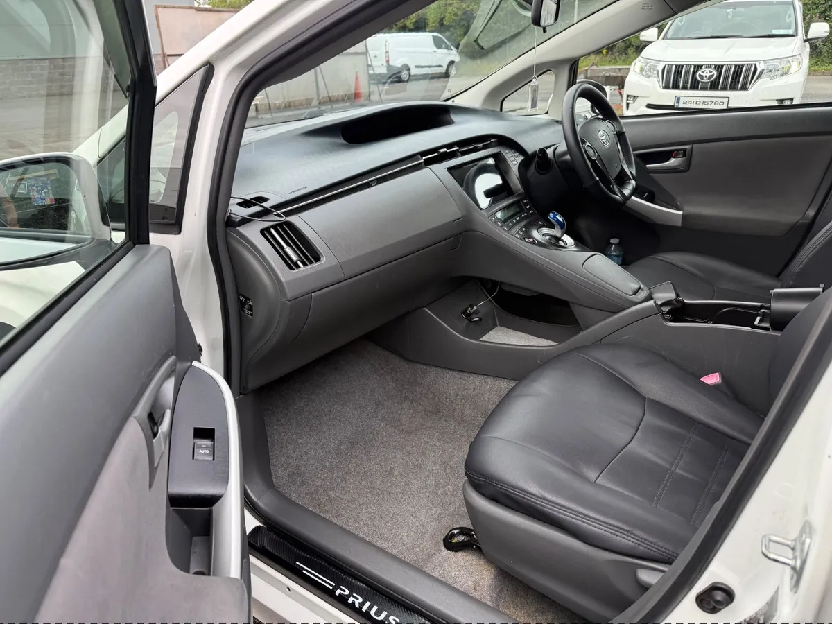 2010 Toyota Prius Hybrid – NCT 11/25, Rear Camera, - Image 4