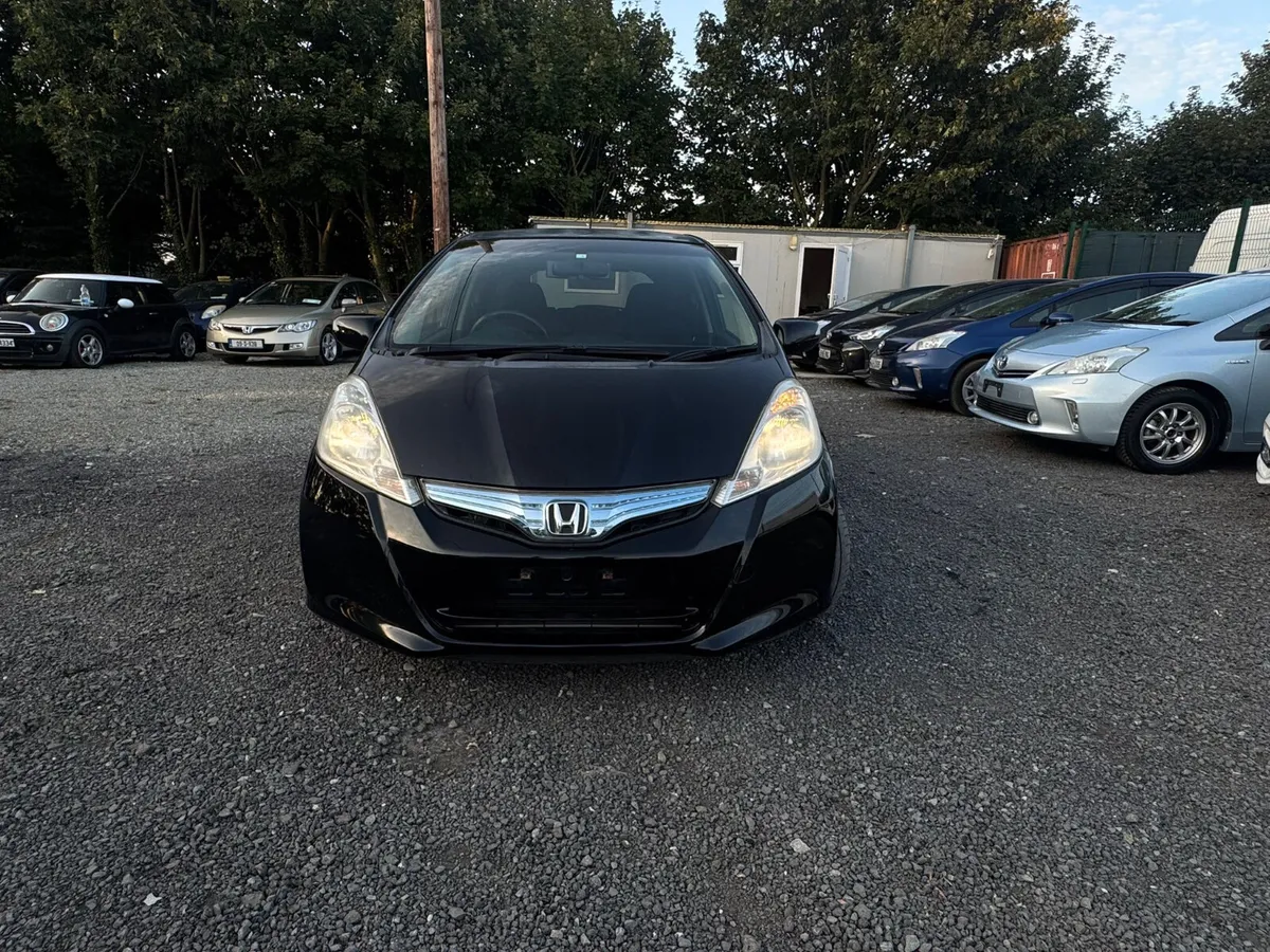 Honda Fit 2012 LOW Mileage Fully Automatic - Image 4
