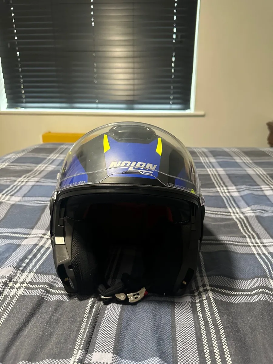 Motorbike helmets - Image 2