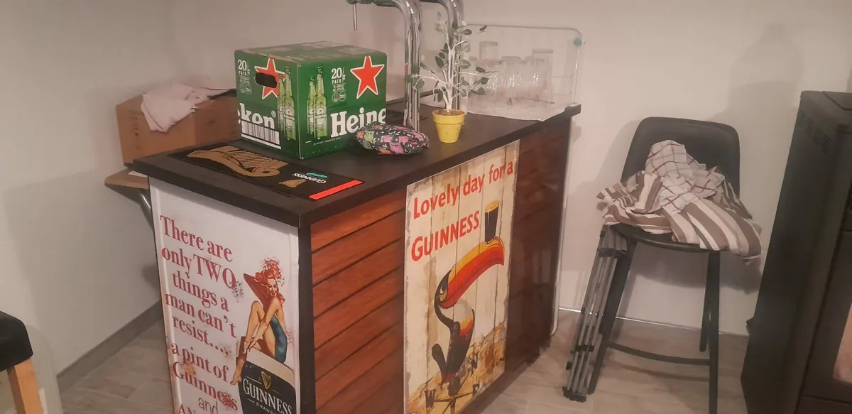 Home bar - Image 1