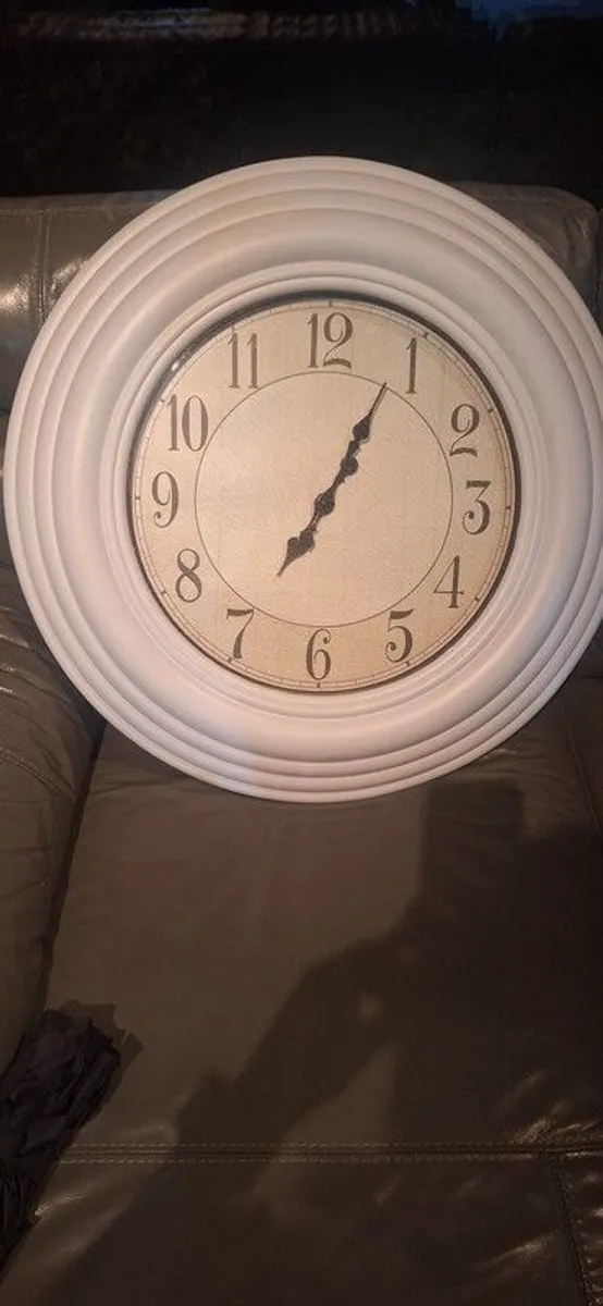Large Clock - Image 2