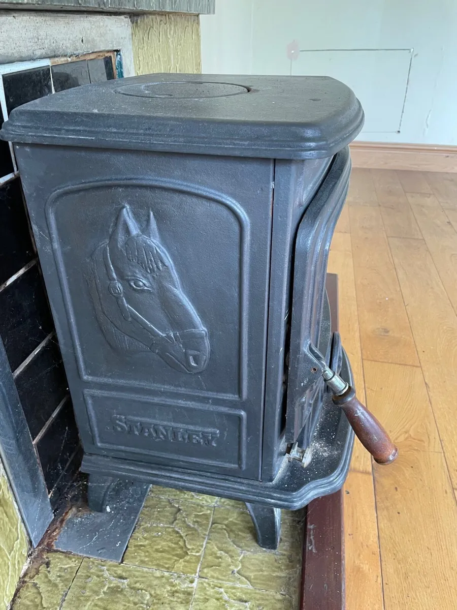 Stove - Image 1