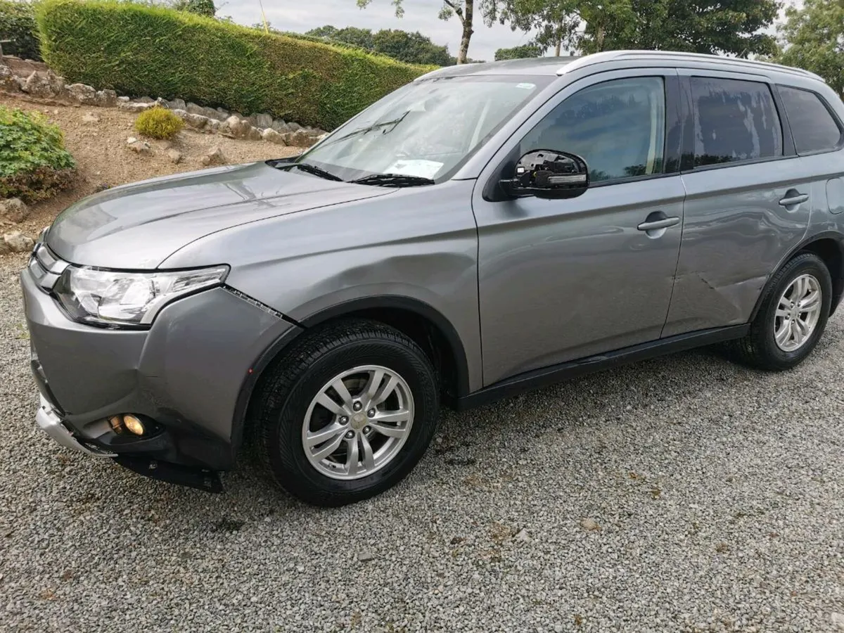152 Mitsubishi Outlander 2.2 Diesel DOE & Tax - Image 3