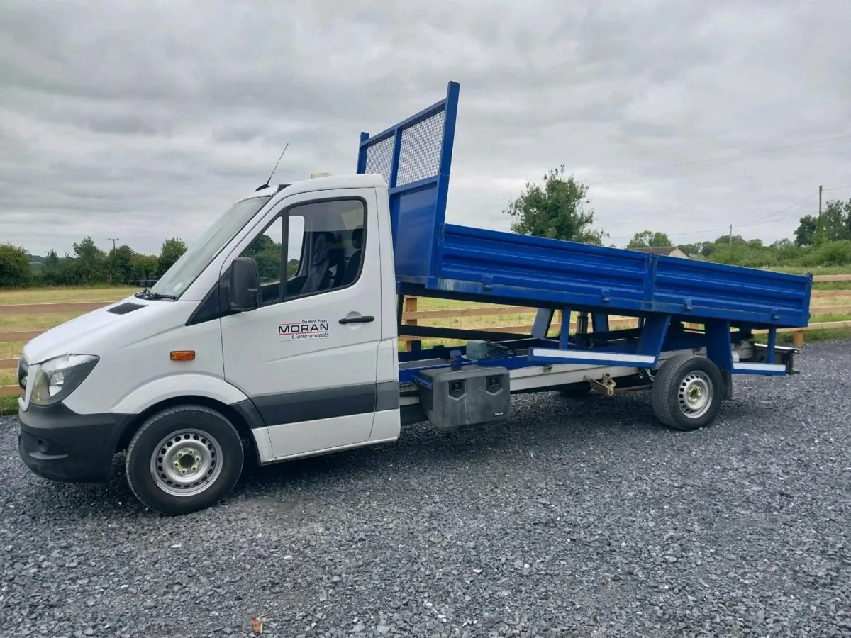 Mercedes tipper auto - Image 1