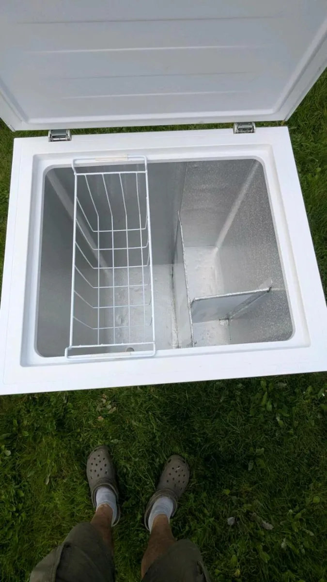 Chest Freezer - Image 3
