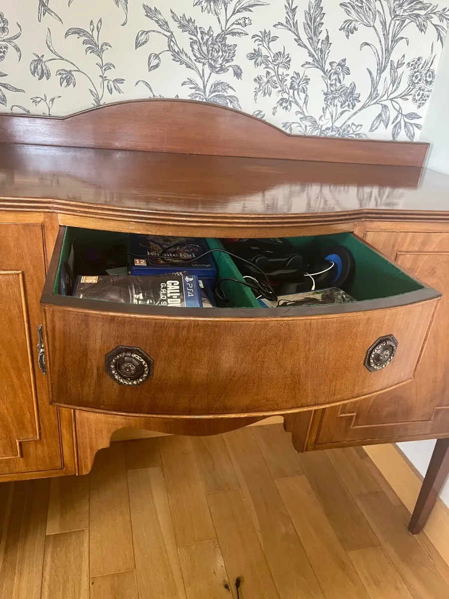 Antique Sideboard cabinet - Image 3