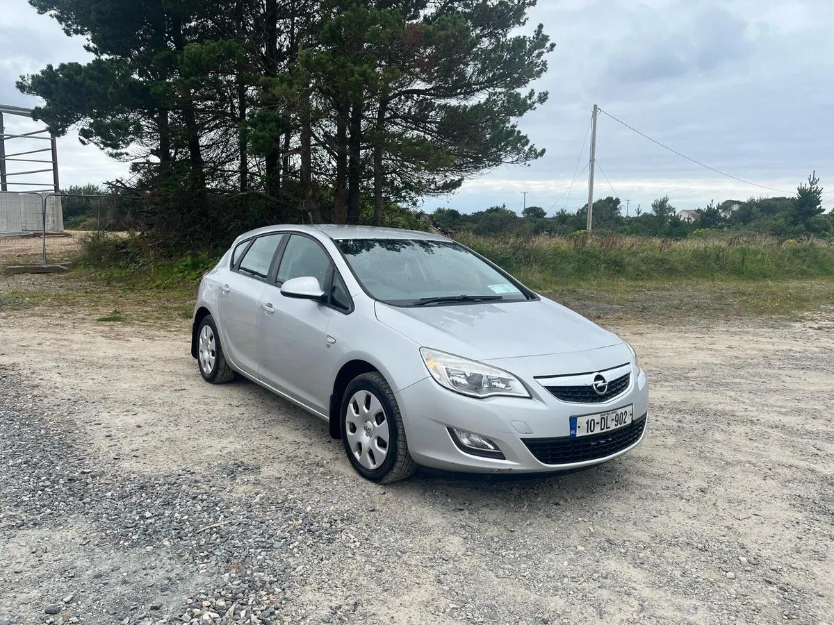 Opel Astra - Image 1
