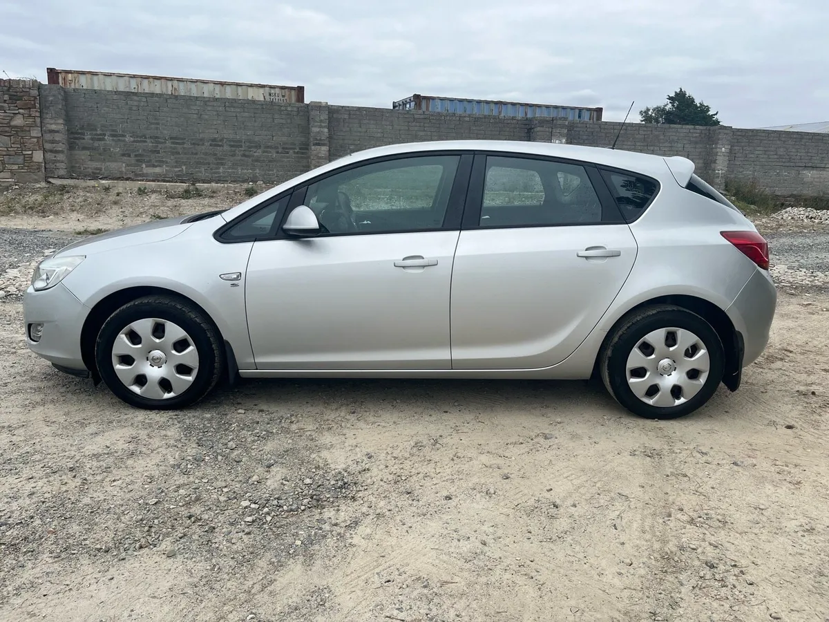 Opel Astra - Image 4