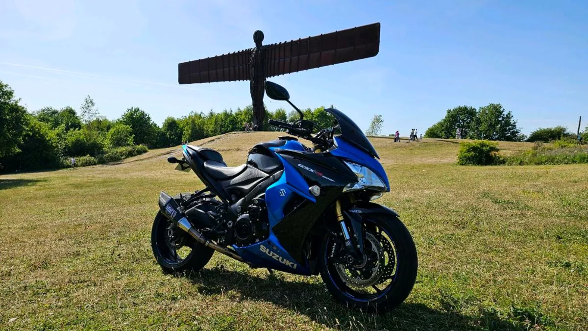 SUZUKI GSX-S 1000F 2018 9K MILES Final price drop - Image 1