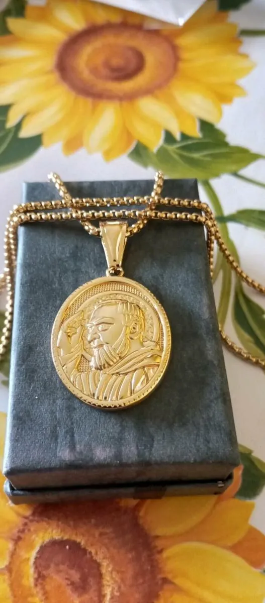 St Padre Pio Pendant - Image 3