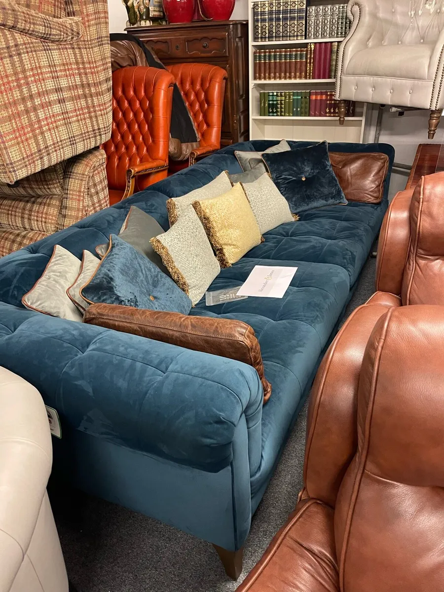 Alaxander and James grand sofa - Image 2