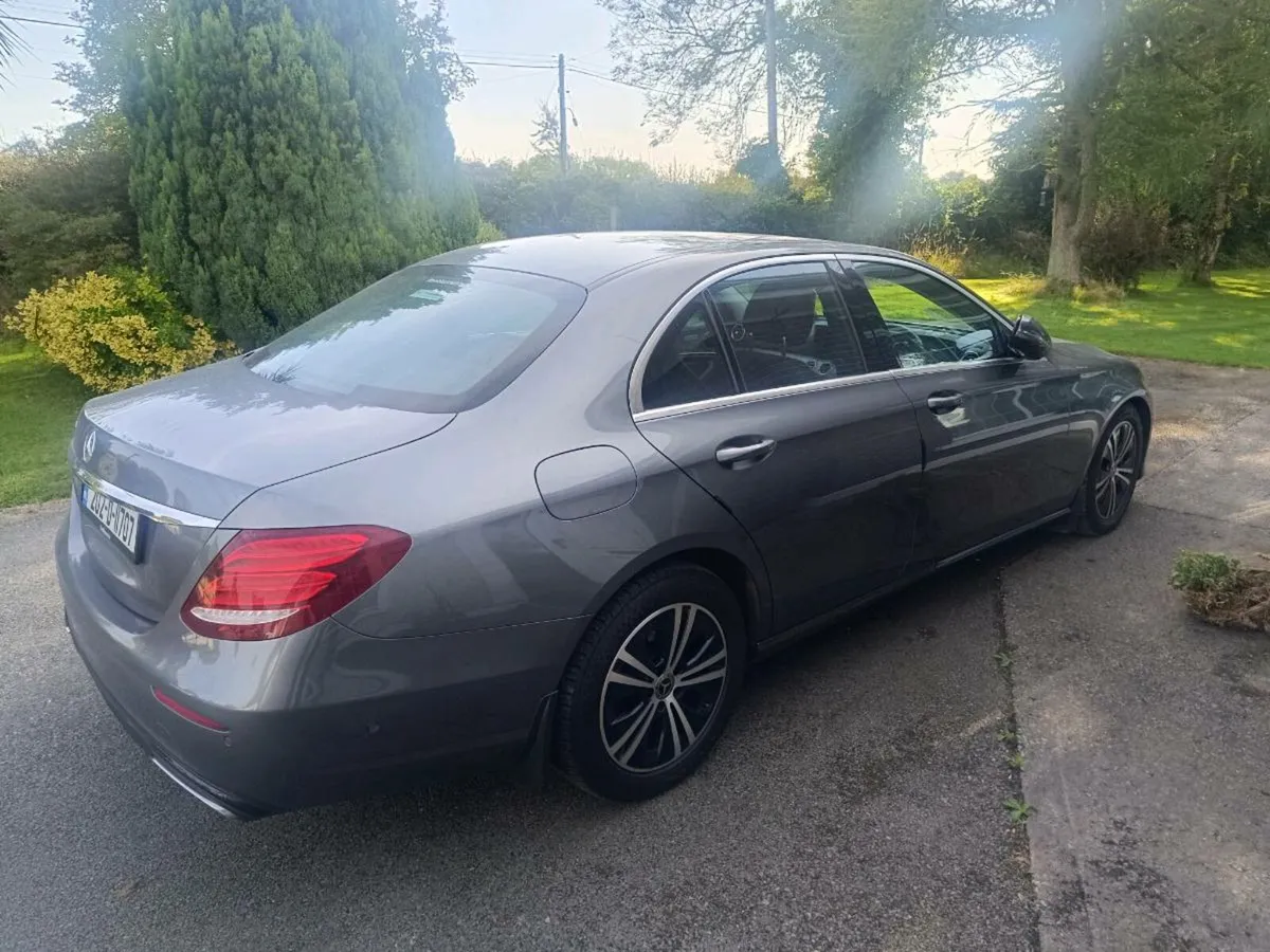 Mercedes e 200d 2020 - Image 2